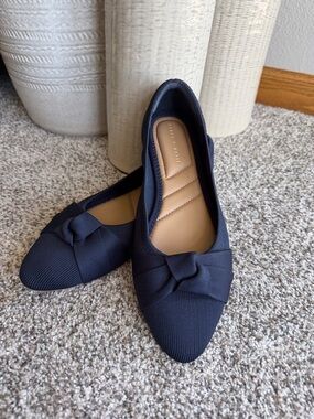 Kelly & Katie Navy Pointed Bow Flats